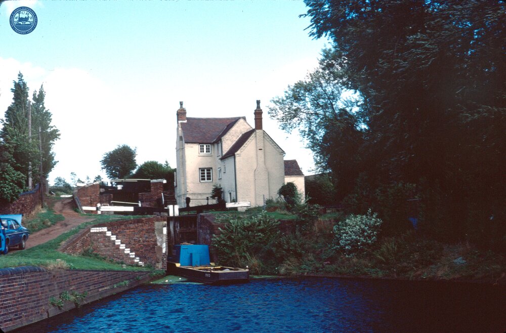 Stourbridge canal, Wordsley, lock cottage