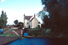 Stourbridge canal, Wordsley, lock cottage