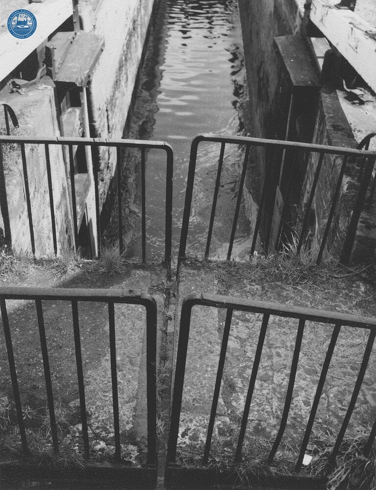 Stourton Locks no 18 (Under A449 Bridge), 26 April 1968