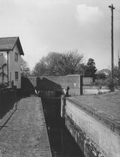 Stourton Locks no 18 (A449 Bridge), 26 April 1968