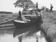 Cantilever Bridge at Lock 33, 27 May 1973