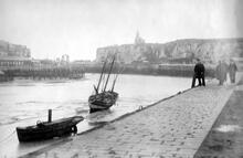  Dieppe Harbour Looking East March 1886 (Ref: 035065)