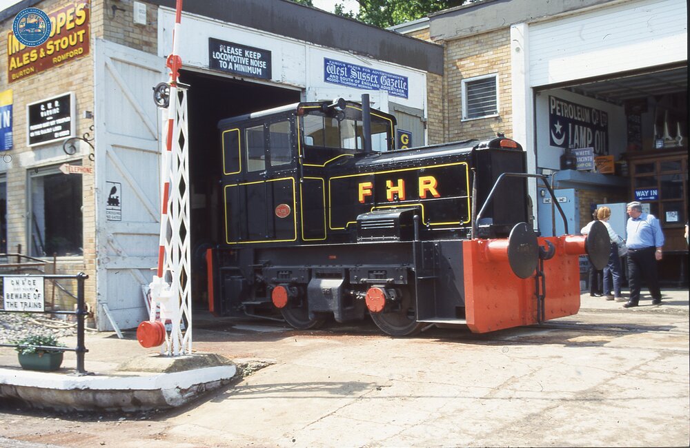 3894 "Ernie" 4wDM Hibberd. Fawley Hill Railway 8 June 2003   (REF 017402E)