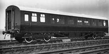 BR(E) Third Class Restaurant Car No E1345 (Ref: 011097)