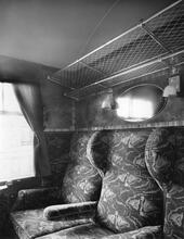 BR(E) First Class Corridor Coach (FK) No E1306  Compartment (Ref: 011100)