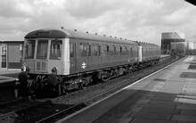 012625 Class 122  Left 55006, Right 55003 at Stratford-upon-Avon (HSA @ 8m 77ch).  DMU awaiting departure. 27 April 1977 (Ref: 012625)