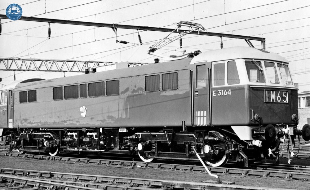 86225 as Class AL6 Bo-Bo No. E3164. (Ref: 010717)