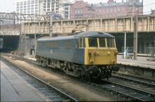 86318 BR electric loco. Class 86/3 86318..  Birmingham New Street  25 May 1983. (Ref: 017160)