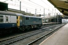 87029 BR electric loco, Class 87/0 87029 “Earl Marischal”. Carlisle  25 May 1983. (Ref: 017171)