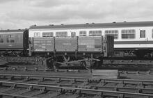 012607E 77_2_5 York Wood open wagon 5 plank 13T DB483688