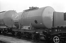 012141  TRO. National Benzole 4-wheel petrol tanker No 2022. Shildon Rail 150, 26 August 1975