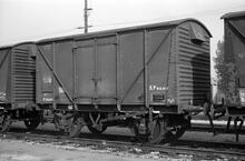 VVV 12 ton Van No B786095. Worcester (OWW @ approx 120¾mp). 8 October 1975 (Ref: 012197)