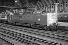012613  55010 Class 55 “Deltic” "The Kings Own Scottish Borderer" at York (ECM4 @ 188m 40ch and ECM5 @ 0m 00ch). 4 April 1977 (Ref: 012613)
