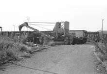 012096  Rugby (LEC1 @ approx 82m 50ch) Engineering Yard. Cowans Sheldon 6½ ton manual crane, RM61 / 6½, TDM61. 8 August 1975
