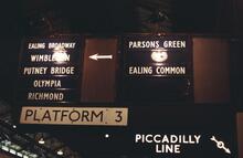 District Line, Earls Court station. 08 March 1984 (Ref: 221439)