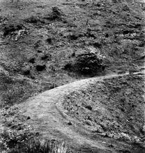 Brynoer Tramroad. The hairpin curve on the steep eastern slopes of Bryn Cefneg, at the head of Nant Ddu. 21 - 26 June 1946 (5)