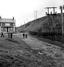 Penydarren Tramroad. Merthyr Tydfil. Penydarren Ironworks slag road. May 1964 (35)