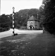 Severn & Wye Railway, Oakwood Branch, Forest of Dean, Gloucestershire. Parkend Toll Gate. 30 July 1938 (3)