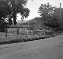 Halbeath Railway, Mowbray Burn bridge, Clarkston, Halbeath. Grid ref. NT 126887. September 1964.