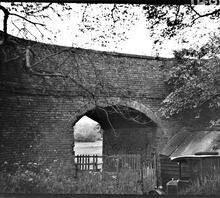 Stratford & Moreton Railway, Stratford-on-Avon. Occupation bridge beside Shipston Road.  20 May 1932 (11)