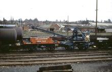 017115 GWR hand crane, no ADW550 (internal user 060978) with match truck ADW 150471. Hereford 22 November 1980