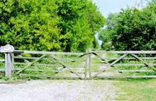 Didcot to Newbury line. Cold Ash Farm (ELR - NDL @ approx 3mp). Summer 2000