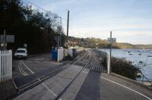 017370  Level crossing on Fowey branch. Golant Crossing 25 October 1993 (LOF 281m 8ch)