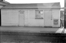 Bramley Station (BKE @ 46m 41ch) Wooden hut at north end of west platform. (Ref: 325221E   C8_13)