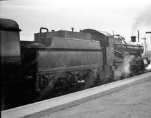 Hall class 4-6-0 No 5955 "Garth Hall", converted for oil burning