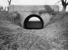 North of Melton Mowbray. A former ironstone railway bridge under the Eastwell - Six Hills road close to Eastwell Lodge. 12 April 1963.