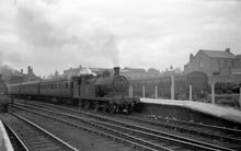 Chester Northgate station (CDM3 @ 38m 50ch). 67433 ex-GCR Class C13. 31 July 1954