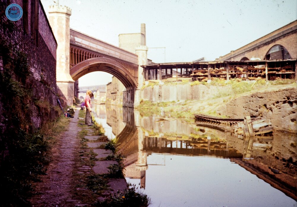 Castlefield. Bridge carrying Manchester & Ordsall Lane Jcn Bch railway (COL @ 189m 66ch) over the Rochdale Canal. 18 May 1980