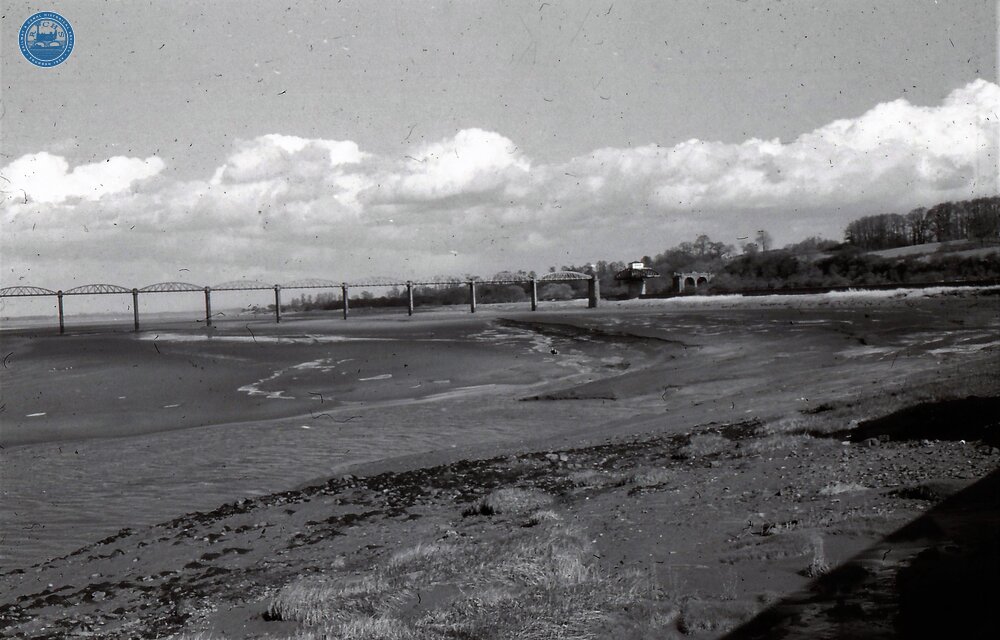 Gloucester & Sharpness Canal: Severn Bridge (SAW 4m 54ch - 5m 34ch)