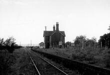 Easton Court station (WTW @ 2m 50ch). 30 September 1961.