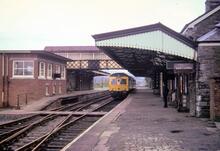 Llandeilo station (LLA @ 18m 07ch), looking South. 24 January 1975