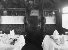 CR Dining Car 1905 - Interior