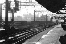 Glasgow Central station (WCM2 @ 102m 27ch) from platform 11. 18 February 1971