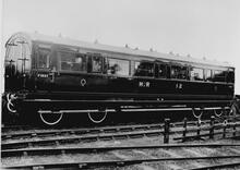Highland Railway 8-wheeled 1st/ 3rd composite coach No 12 (Ref: 011010)