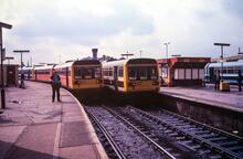 Manchester Victoria (MVE1 & MVM @ 0m 00ch). 3 colours of Pacers. 23 April 1989