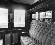 LNWR Composite Carriage - Interior