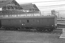 012025  Rugby station (LEC1 @ 82m 40ch). LMS bogie full brake van M31279. No corridor connection. 8 August 1975 (Ref: 012025)