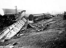 Wellingborough. (SPC3 @ 65m 11ch). Aftermath of collision with luggage trolley 2 September 1898. (Ref: 030903)