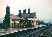 Giggleswick station (SKW1 @  236m 27ch). East platform. 21 November 1968 (ref. 241529)