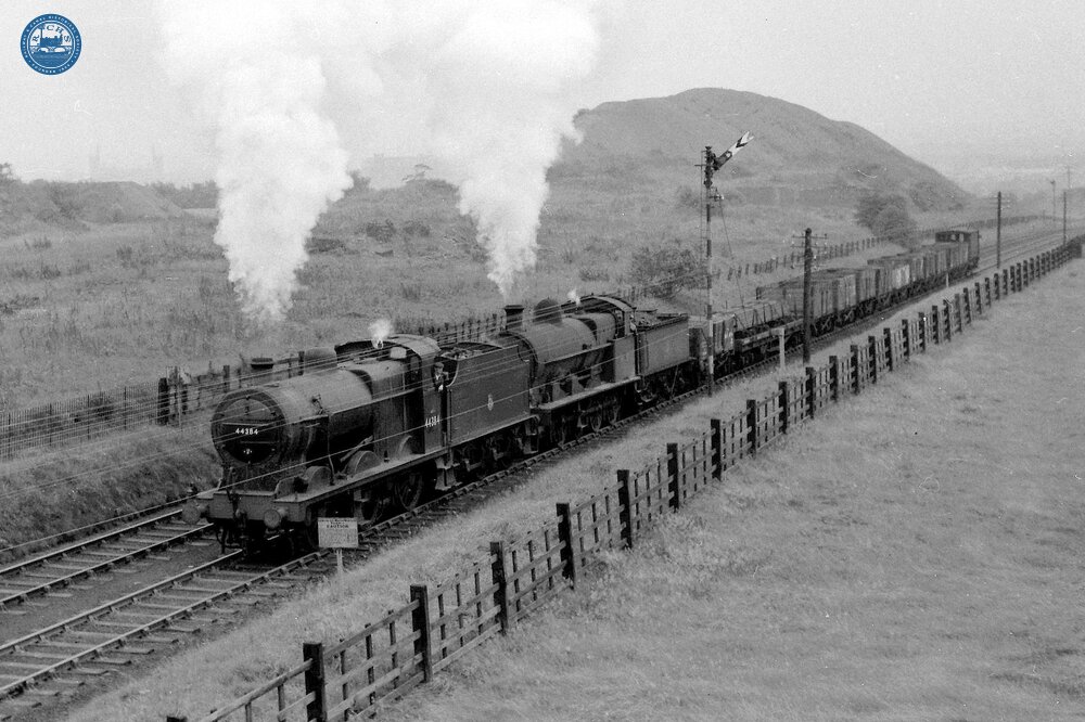 LMSR Fowler 4F 0-6-0 No 44384 piloting 49375 on a short freight train near Warwick