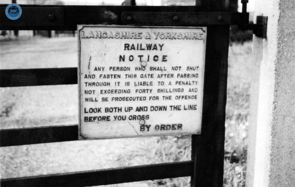 L&YR "Shut the Gate" Notice