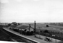 Bidston station (CWK3 @ 4m 75ch, WDB3 @ 0m 0ch), looking west. 6/7 May 1961