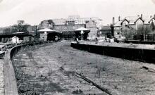 Chesterfield Market Place platforms (CLN1 @ 0m 00ch). 10 April 1956