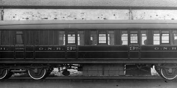 Coaching Stock- Main-Line Thirds