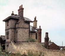 Tattershall station (LNL2 @ 119m 16ch). 22 September 1980