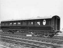 LNER Third Class Restaurant Car (RT) No. E1988